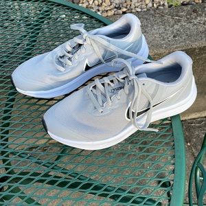 Boys Nike Star Runner NWOT 4Y